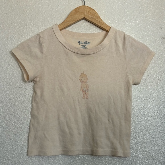Brandy Melville Tops - kewpie baby tee